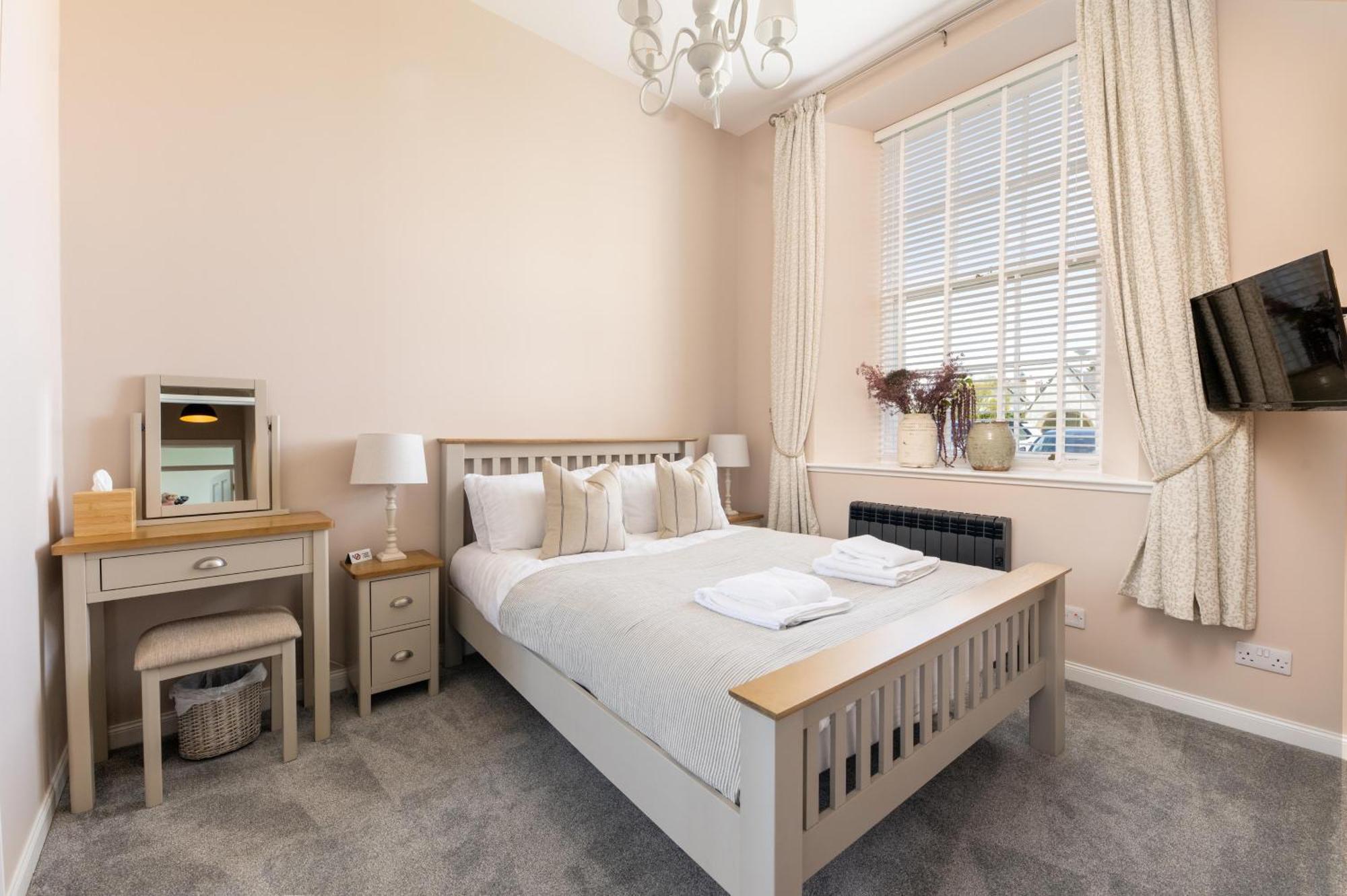Апартаменты 1 Old Edinburgh Court Инвернесс Экстерьер фото