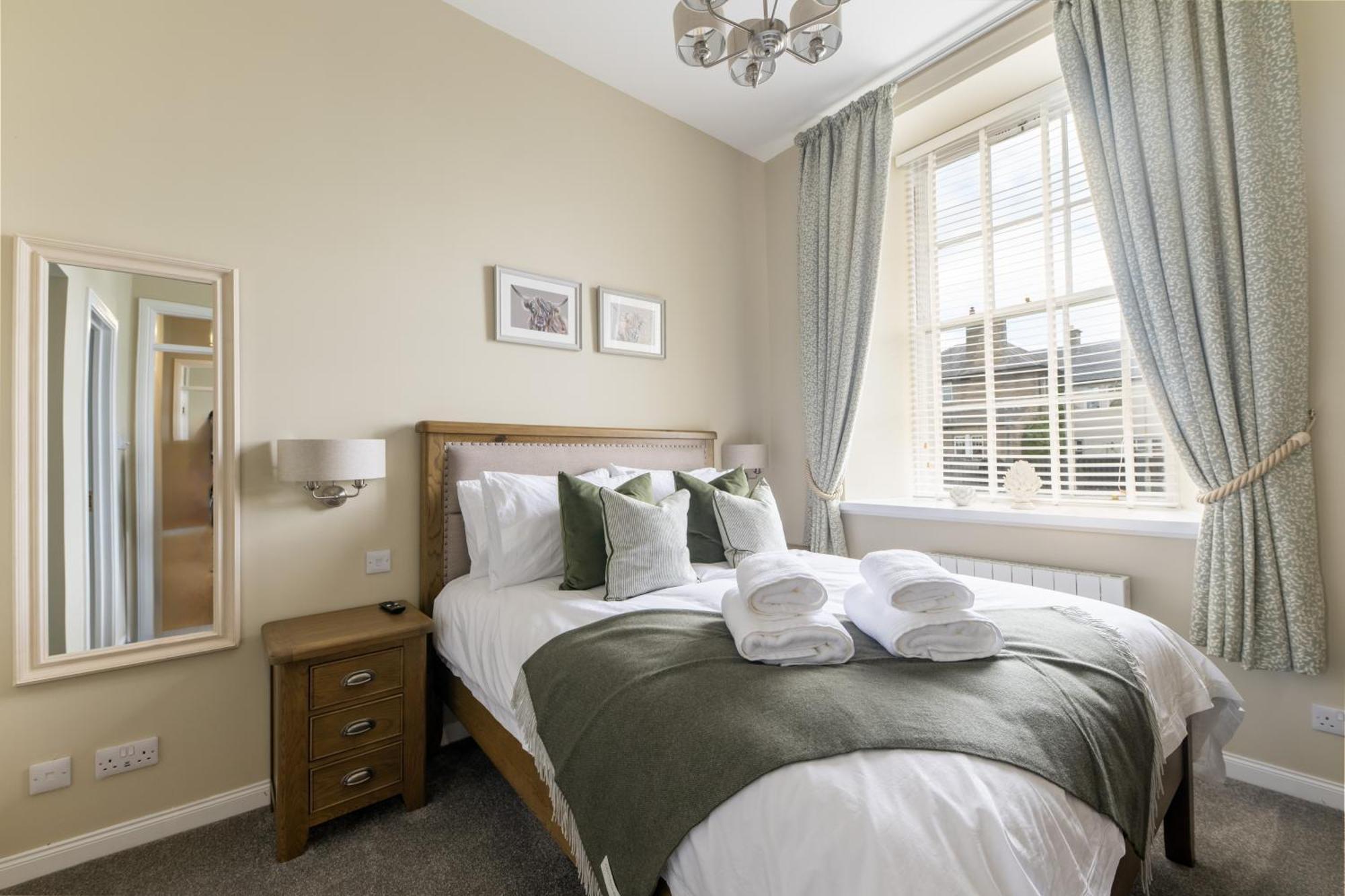 Апартаменты 1 Old Edinburgh Court Инвернесс Экстерьер фото